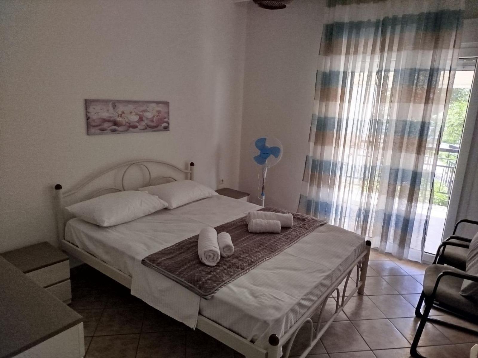 Iraklitsa Bay Apartment Nea Iraklitsa Exteriör bild