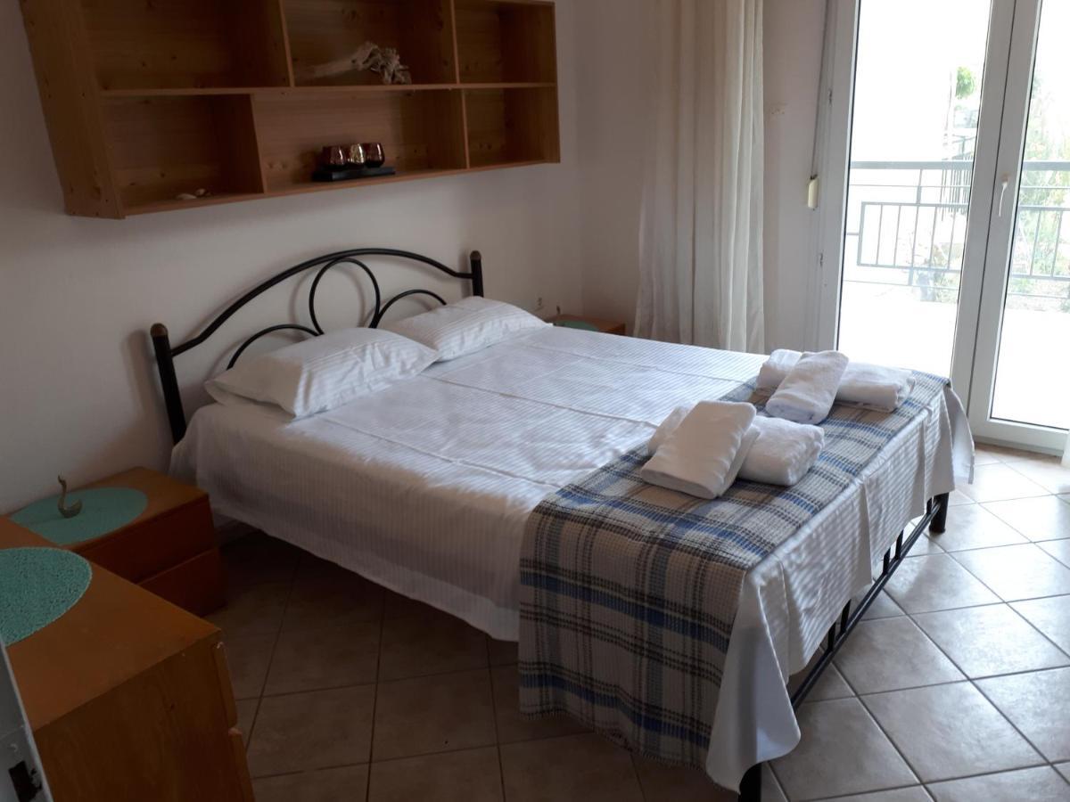 Iraklitsa Bay Apartment Nea Iraklitsa Exteriör bild