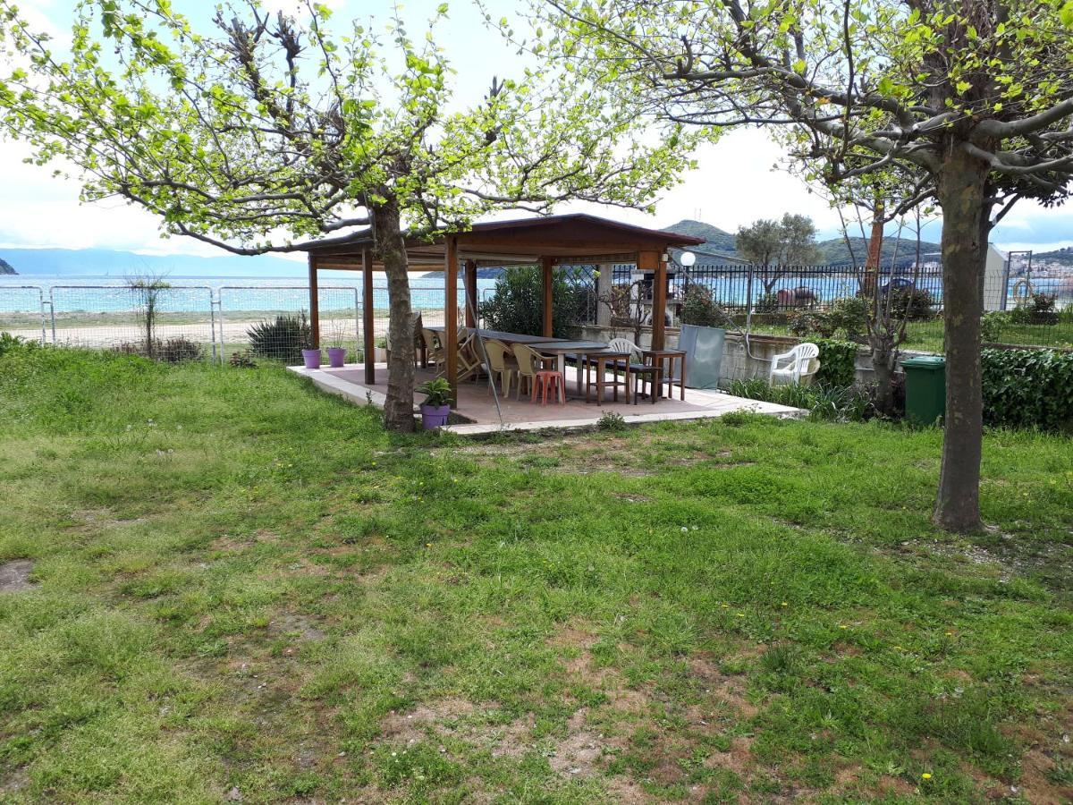 Iraklitsa Bay Apartment Nea Iraklitsa Exteriör bild